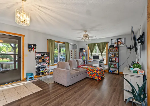 Photo 3 of Single family home for sale at 1976 Farmdale Rd, Mansfield, OH 44905 | MLS# 226036667 | Listing updated on 2026-10-06
