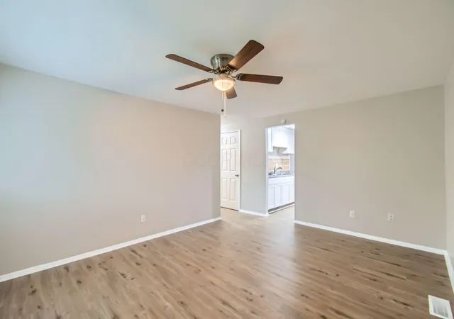 Photo 4 of Single family home for sale at 1833 Brookfield Rd, Columbus, OH 43229 | MLS# 226036670 | Listing updated on 2026-09-25