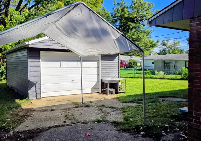 Photo 3 of Sale Pending at 1272 Carolwood Ave, Columbus, OH 43227 | MLS# 226036698 | Listing updated on 2026-10-02