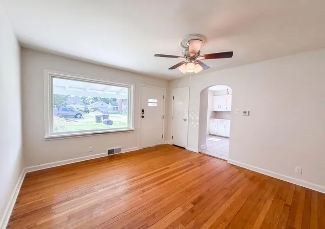Photo 3 of Single family home for sale at 206 Bachmann Ave, Newark, OH 43055 | MLS# 226036706 | Listing updated on 2026-10-09