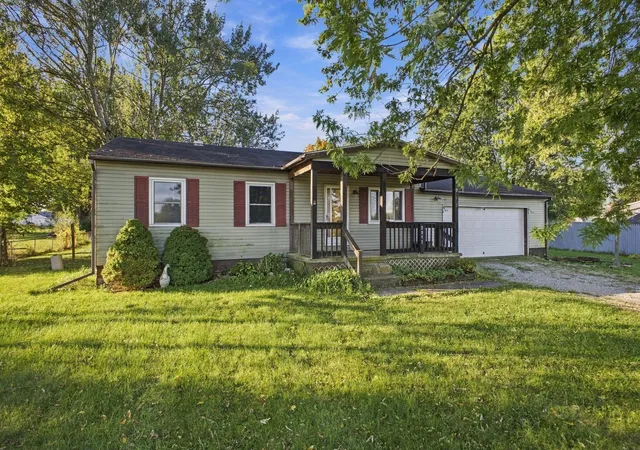 Photo 2 of Sale Pending at 2013 Harris Dr, Marion, OH 43302 | MLS# 226036746 | Listing updated on 2026-10-15