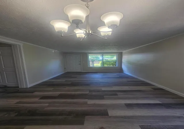 Listing Photo 2 - Condo for sale in building located at 1726 Sunapple Wy, Columbus, OH 43232
