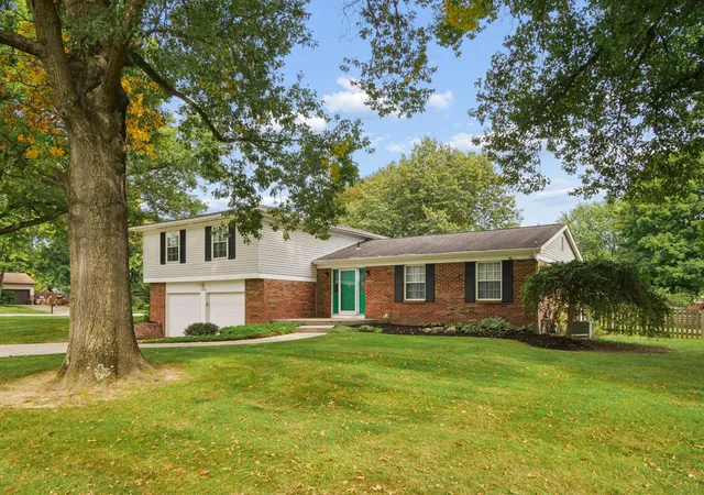 Photo 3 of Single family home for sale at 11764 Village Way Dr, Pickerington, OH 43147 | MLS# 226037076 | Listing updated on 2026-10-30