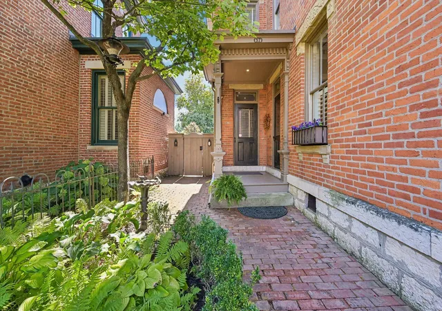 Photo 4 of Single family home for sale at 37 Stewart Ave, Columbus, OH 43206 | MLS# 226037441 | Listing updated on 2026-10-25