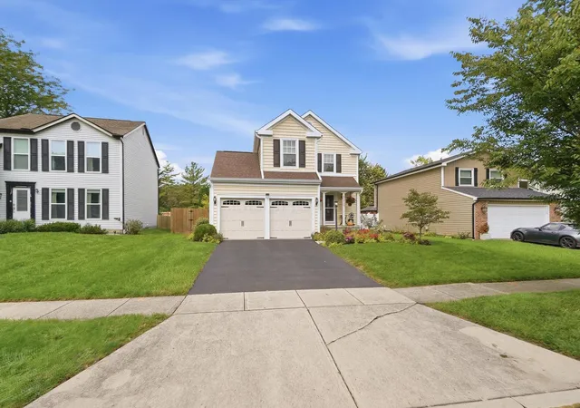 Photo 3 of Single family home for sale at 4573 Heather Ridge Dr, Hilliard, OH 43026 | MLS# 226037207 | Listing updated on 2026-10-23