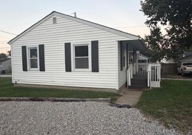 Photo 2 of Single family home for sale at 310 Maud Ave, Lancaster, OH 43130 | MLS# 226037463 | Listing updated on 2026-10-15