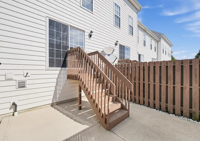 Listing Photo 4 - Condo for sale in building located at 6241 Needletail Rd, Columbus, OH 43230 - Unit #32