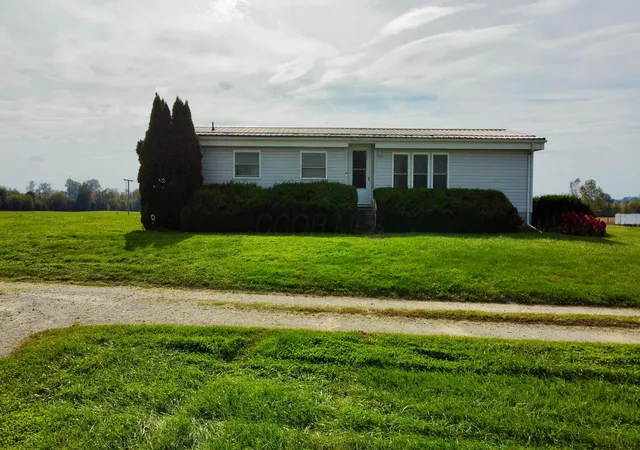 Photo 4 of Single family home for sale at 8903 Columbus Cincinnati Rd, South Charleston, OH 45368 | MLS# 226037571 | Listing updated on 2026-10-28
