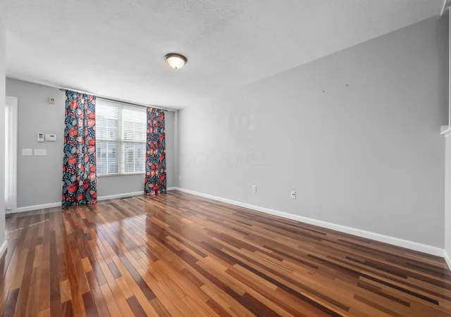 Listing Photo 1 - Condo for sale in building located at 5897 Andrew John Dr, New Albany, OH 43054 - Unit #17