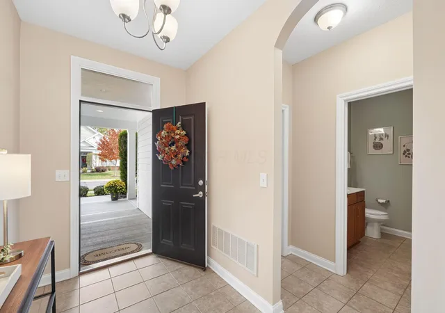 Listing Photo 1 - Condo for sale in building located at 5427 Tathwell Dr, New Albany, OH 43054 - Unit #48