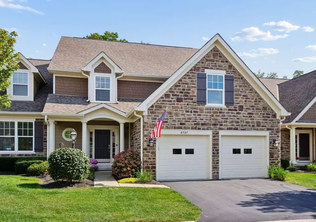 Listing Photo 2 - Condo for sale in building located at 6727 Winemack Loop, Dublin, OH 43016