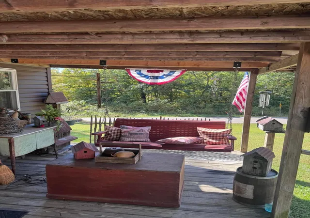 Photo 2 of Single family home for sale at 100 Camelin Hl Rd, Chillicothe, OH 45601 | MLS# 226037791 | Listing updated on 2026-10-28
