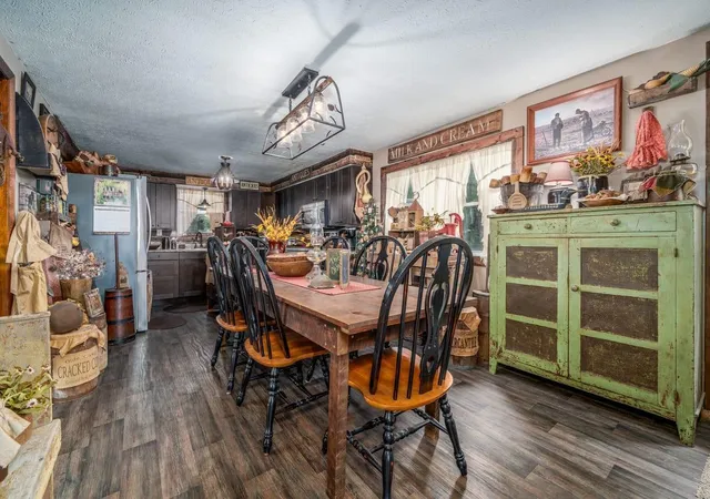 Photo 3 of Single family home for sale at 100 Camelin Hl Rd, Chillicothe, OH 45601 | MLS# 226037791 | Listing updated on 2026-10-28