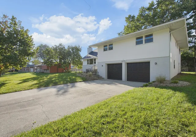 Photo 1 of Single family home for sale at 5495 Bradbury Ln, Columbus, OH 43232 | MLS# 226037804 | Listing updated on 2026-10-20