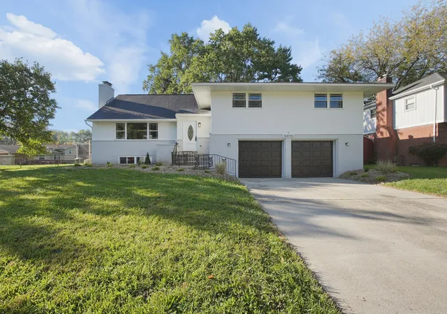 Photo 2 of Single family home for sale at 5495 Bradbury Ln, Columbus, OH 43232 | MLS# 226037804 | Listing updated on 2026-10-20