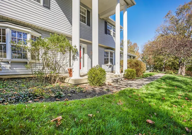 Photo 3 of Single family home for sale at 733 Mount Parnassus Dr, Granville, OH 43023 | MLS# 226040199 | Listing updated on 2026-10-26