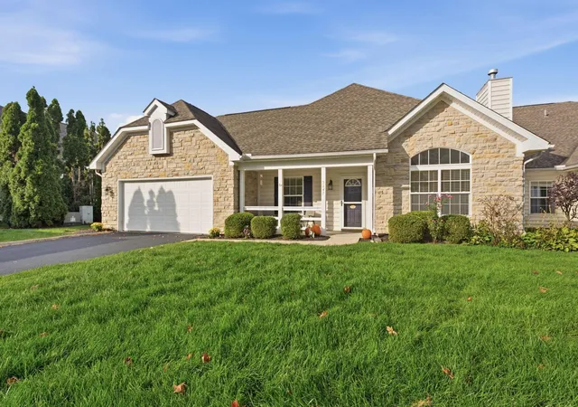 Photo 2 of Condo for sale at 5147 Vinington Pl, Dublin, OH 43016 | MLS# 226039253 | Listing updated on 2026-10-23