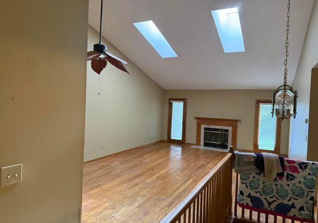 Listing Photo 2 - Condo for sale in building located at 140 Hanover Ct, Delaware, OH 43015