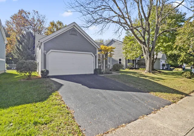 Photo 3 of Single family home for sale at 7657 Toweron Ln, Columbus, OH 43235 | MLS# 226040355 | Listing updated on 2026-10-30