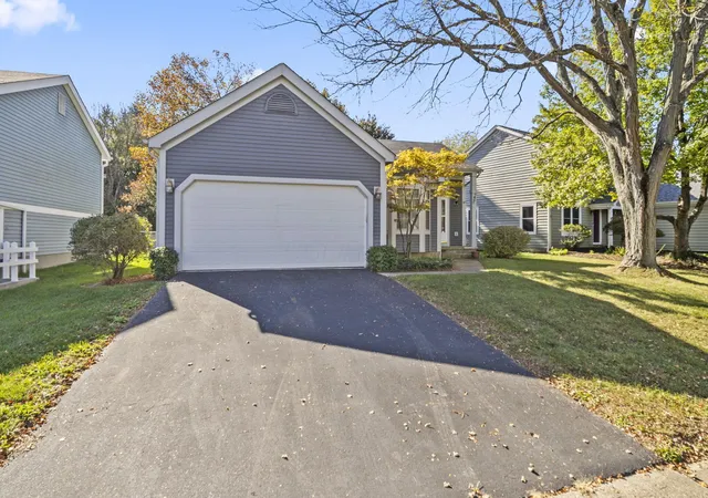 Photo 4 of Single family home for sale at 7657 Toweron Ln, Columbus, OH 43235 | MLS# 226040355 | Listing updated on 2026-10-30