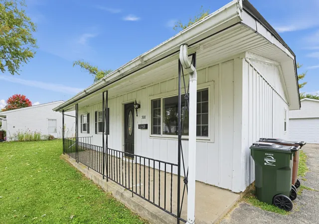 Photo 4 of Single family home for sale at 500 Celina Rd, Columbus, OH 43228 | MLS# 226039033 | Listing updated on 2026-10-21