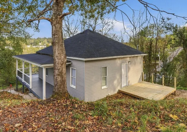 Photo 1 of Single family home for sale at 145 Rodgers St, Corning, OH 43730 | MLS# 226038016 | Listing updated on 2026-10-22