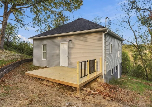 Photo 3 of Single family home for sale at 145 Rodgers St, Corning, OH 43730 | MLS# 226038016 | Listing updated on 2026-10-22