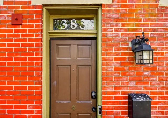 Listing Photo 1 - Condo for sale in building located at 383 W Hubbard Ave, Columbus, OH 43215
