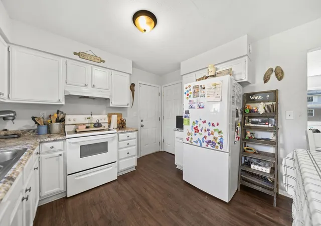 Photo 3 of House for sale at 482 Goshen Ct #484, Columbus, OH 43230 | MLS# 226038402 | Listing updated on 2026-10-21
