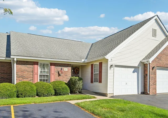 Listing Photo 2 - Condo for sale in building located at 303 Retreat Ln, Marysville, OH 43040 - Unit #303
