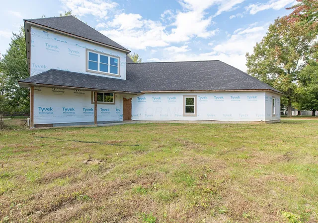 Photo 2 of Single family home for sale at 176 Summit Glen Rd SW, Pataskala, OH 43062 | MLS# 226038725 | Listing updated on 2026-10-22