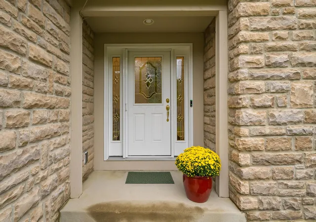 Listing Photo 2 - Condo for sale in building located at 49 Brookehill Dr, Powell, OH 43065