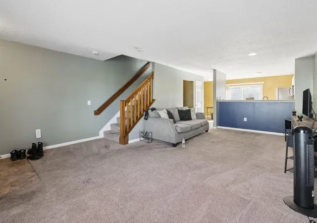 Listing Photo 4 - Condo for sale in building located at 6465 Nottinghill Trl Dr, Canal Winchester, OH 43110