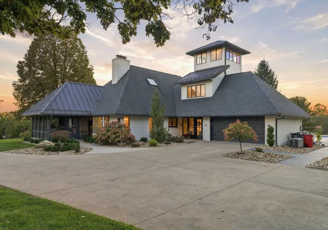 Photo 4 of Single family home for sale at 131 Sentinel Pond Ln, Granville, OH 43023 | MLS# 226039396 | Listing updated on 2026-10-27