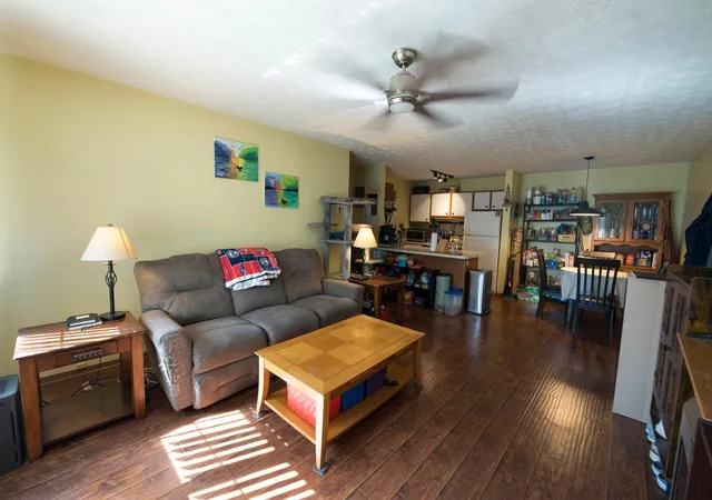 Listing Photo 2 - Condo for sale in building located at 4423 Hammerton Dr, Columbus, OH 43228 - Unit #11A