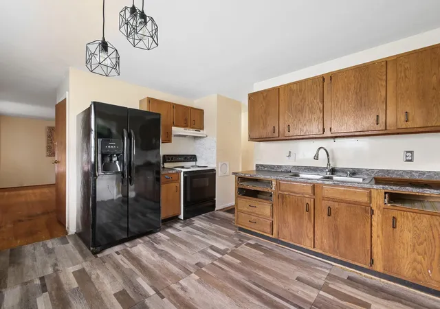 Photo 3 of Single family home for sale at 1045 N Cassady Ave, Columbus, OH 43219 | MLS# 226039226 | Listing updated on 2026-10-23