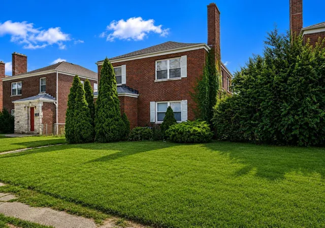 Photo 2 of House for sale at 186 Powell Ave, Columbus, OH 43204 | MLS# 226039086 | Listing updated on 2026-10-22
