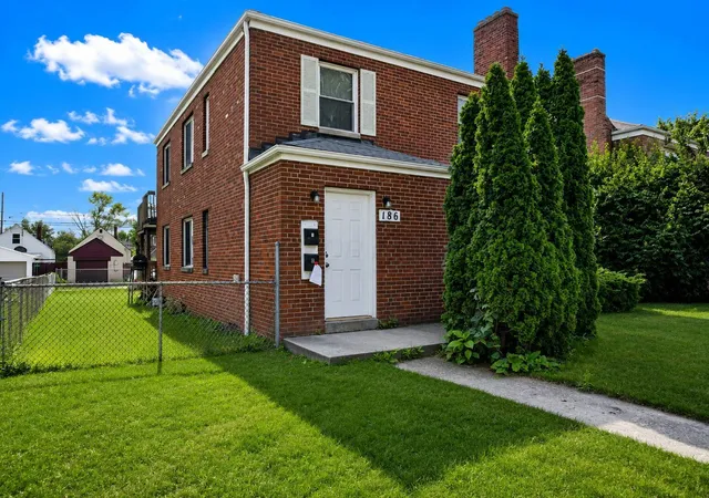 Photo 3 of House for sale at 186 Powell Ave, Columbus, OH 43204 | MLS# 226039086 | Listing updated on 2026-10-22