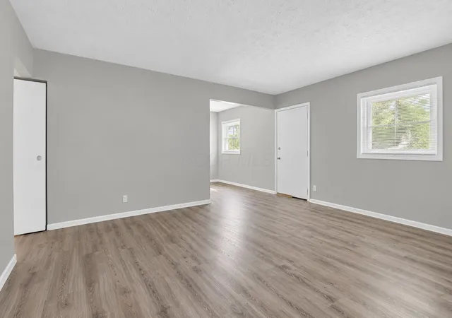 Photo 4 of Single family home for sale at 2283 Dawnlight Ave, Columbus, OH 43211 | MLS# 226039091 | Listing updated on 2026-10-22