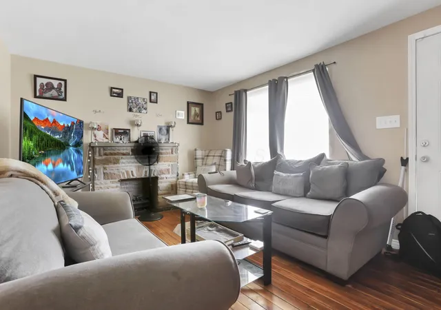 Photo 4 of Single family home for sale at 2261 Medina Ave, Columbus, OH 43211 | MLS# 226039090 | Listing updated on 2026-10-22