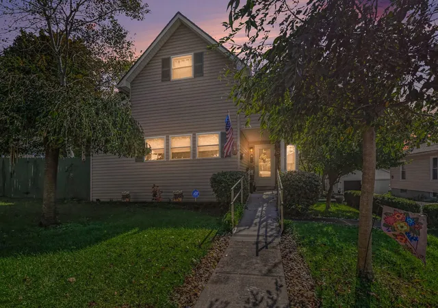 Photo 2 of Single family home for sale at 30 Belmont Ave, Mount Vernon, OH 43050 | MLS# 226039203 | Listing updated on 2026-10-28