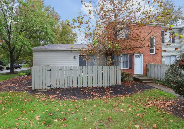 Listing Photo 1 - Condo for sale in building located at 2548 Home Acre Dr, Columbus, OH 43231 - Unit #43