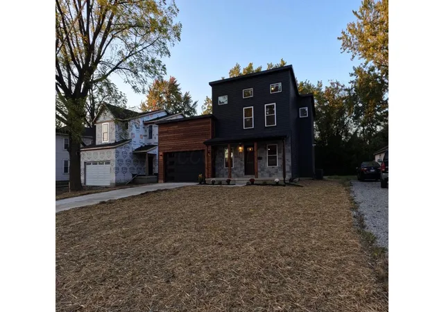 Photo 1 of Single family home for sale at 77 Fair Ave, Delaware, OH 43015 | MLS# 226038810 | Listing updated on 2026-10-29