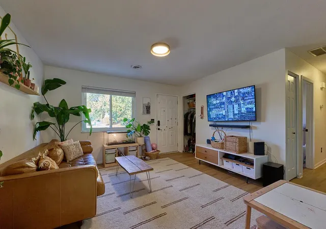 Photo 3 of Single family home for sale at 392 Brisbane Ave, Westerville, OH 43081 | MLS# 226041014 | Listing updated on 2026-10-28