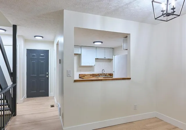 Photo 3 of Condo for sale at 2806 Stonehenge Dr, Columbus, OH 43224 | MLS# 226039560 | Listing updated on 2026-10-27