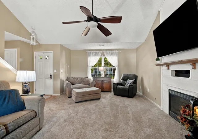 Listing Photo 1 - Condo for sale in building located at 5404 Delaware St, Orient, OH 27703 - Unit #