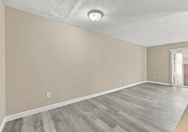 Listing Photo 1 - Condo for sale in building located at 5644 Great Woods Blvd, Columbus, OH 43231