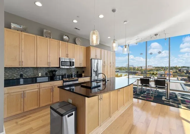 Photo 3 of Condo for sale at 300 W Spring St #801, Columbus, OH 43215 | MLS# 226038591 | Listing updated on 2026-10-15