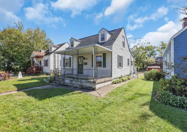 Photo 3 of Single family home for sale at 2805 Columbus Ave, Bexley, OH 43209 | MLS# 226038453 | Listing updated on 2026-10-23