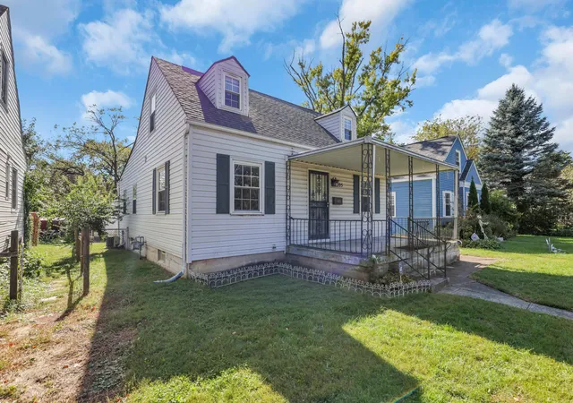 Photo 4 of Single family home for sale at 2805 Columbus Ave, Bexley, OH 43209 | MLS# 226038453 | Listing updated on 2026-10-23